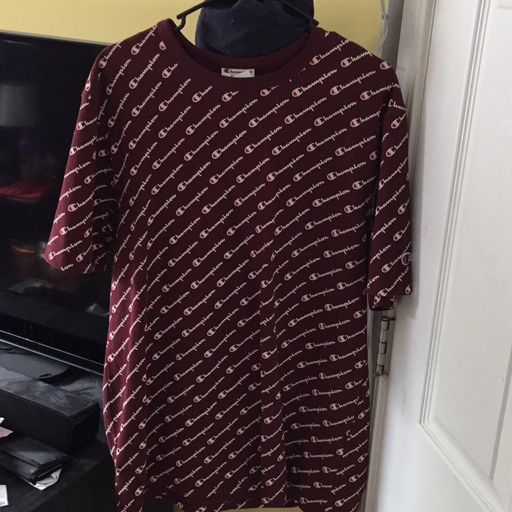 Authentic champion shortsleeved shirt